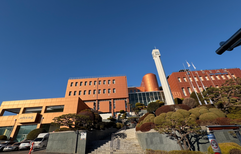 16-1. Busan Metropolitan Simin Library(out)