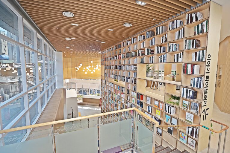 5-2. Suyeong-gu Library(in)