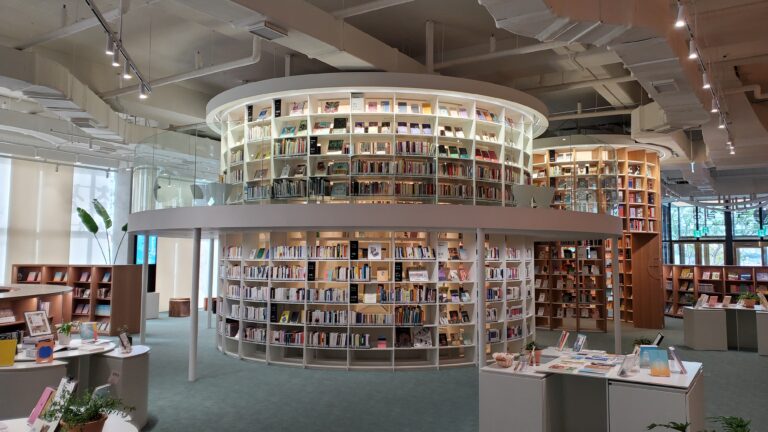 21-1. Bookdoochilseong Library(in1)