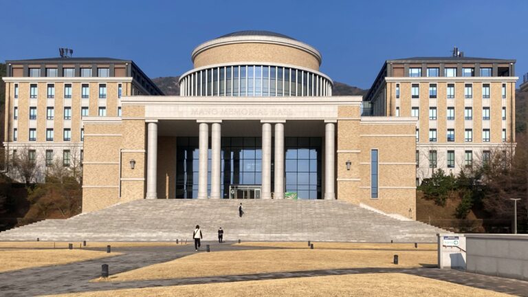28-1. Busan University of Foreign Studies Central Library(out)