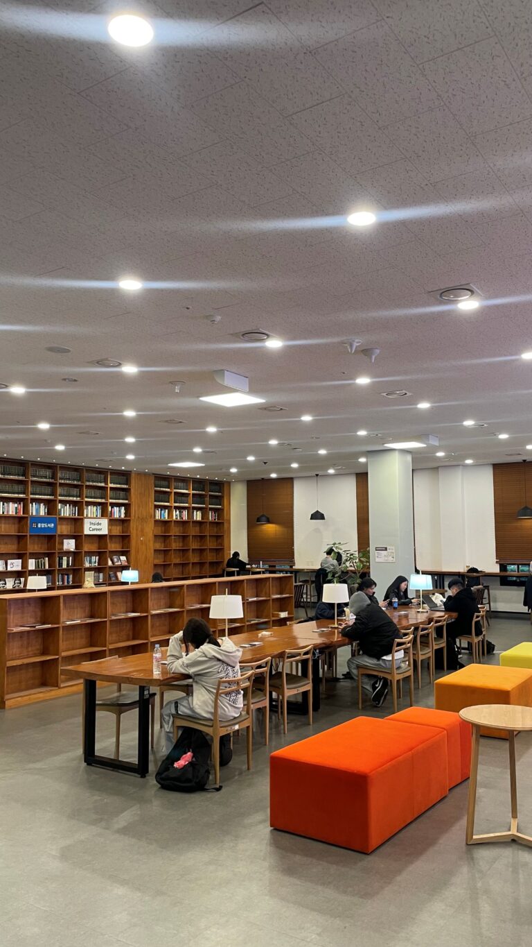 28-2. Busan University of Foreign Studies Central Library(in1)