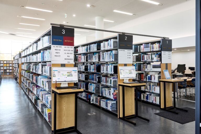 30-4. National Maritime Museum of Korea Maritime Library(in2)
