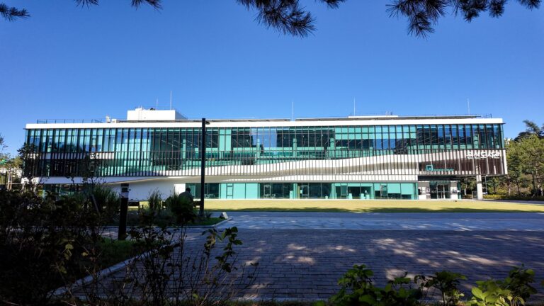 40-1. Paju City Munsan Library(out)